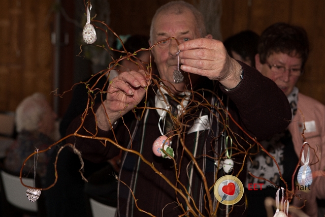 20150322 frans versteden fotografie - tilburginbeeld FRVE0763.jpg - eet met je hart lunch en creatieve workshop paastakken maken